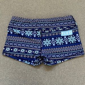 Fleo snowflake shorts
